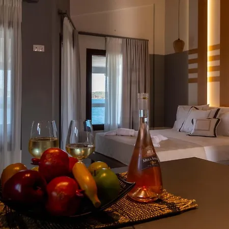 Bay 3* Тризония