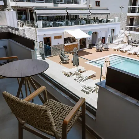 Bay 3* Trizonia